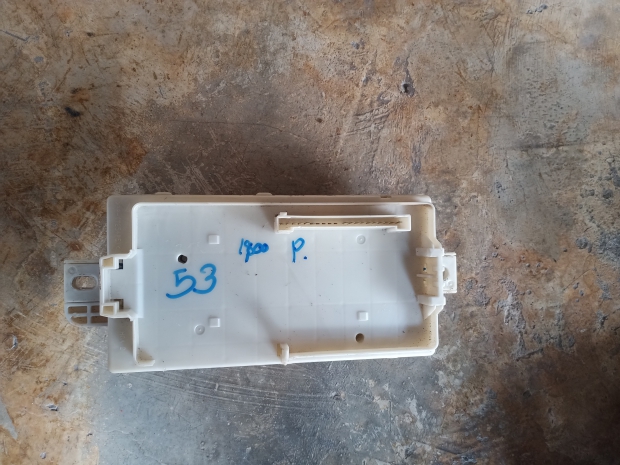 P. กล่องฟิวส์รับกล่องEtacไททันเบอร์8637A753.  Z. กล่องETAC